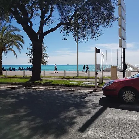 Apartment Studette En Plein Coeur Du Vieux Nice